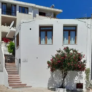 https://casa-pina-cala-gonone.in-sardinia.net