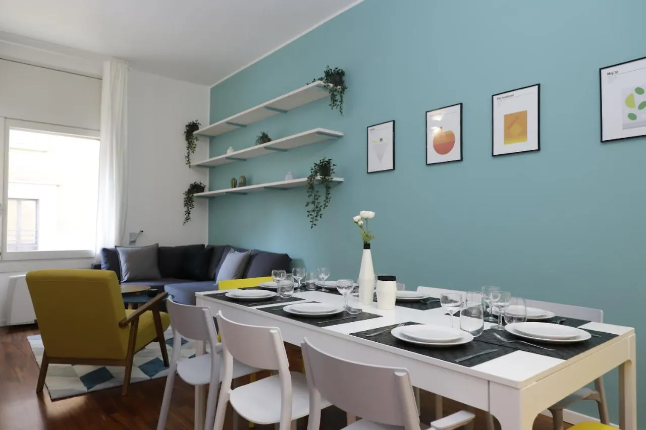 Hemeras Boutique Homes - 2 Luxury Apartments In The City Center 밀라노